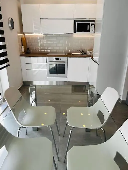 Sliema, Apt7, Stylish 2 Bedroom Apartment With Parking Malta